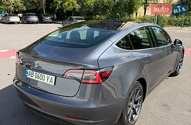 Седан Tesla Model 3 2020 в Вінниці