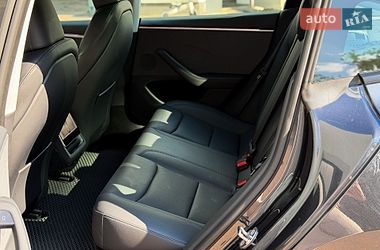 Седан Tesla Model 3 2024 в Києві