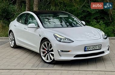 tesla model-3 2018 в Рівне від професійного продавця Дмитро