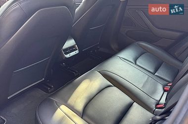 Седан Tesla Model 3 2019 в Шептицькому
