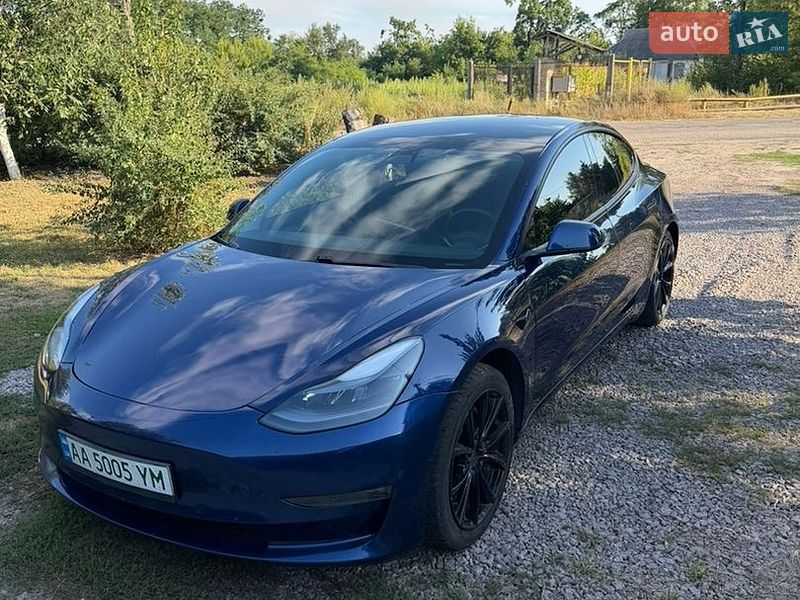 Tesla Model 3 2021