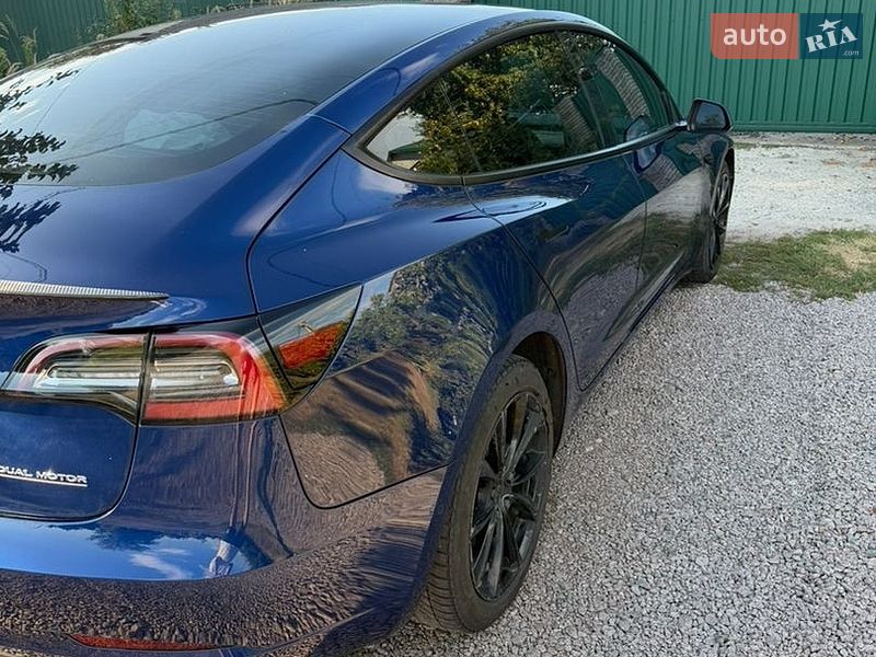 Седан Tesla Model 3 2021 в Борисполі
