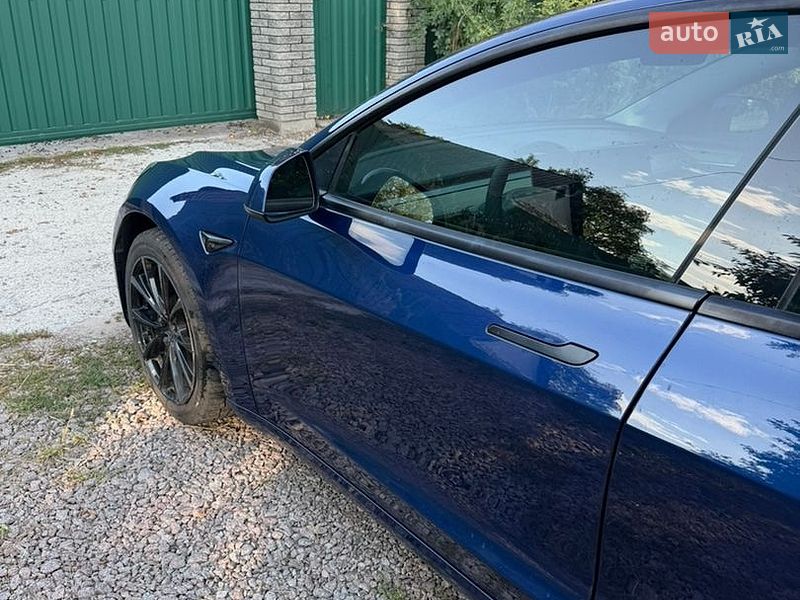 Седан Tesla Model 3 2021 в Борисполі