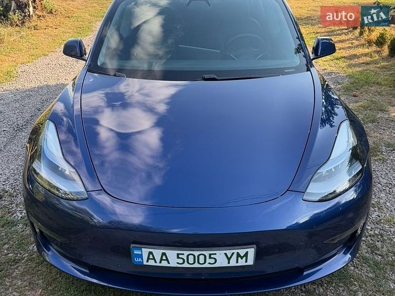 Седан Tesla Model 3 2021 в Борисполі