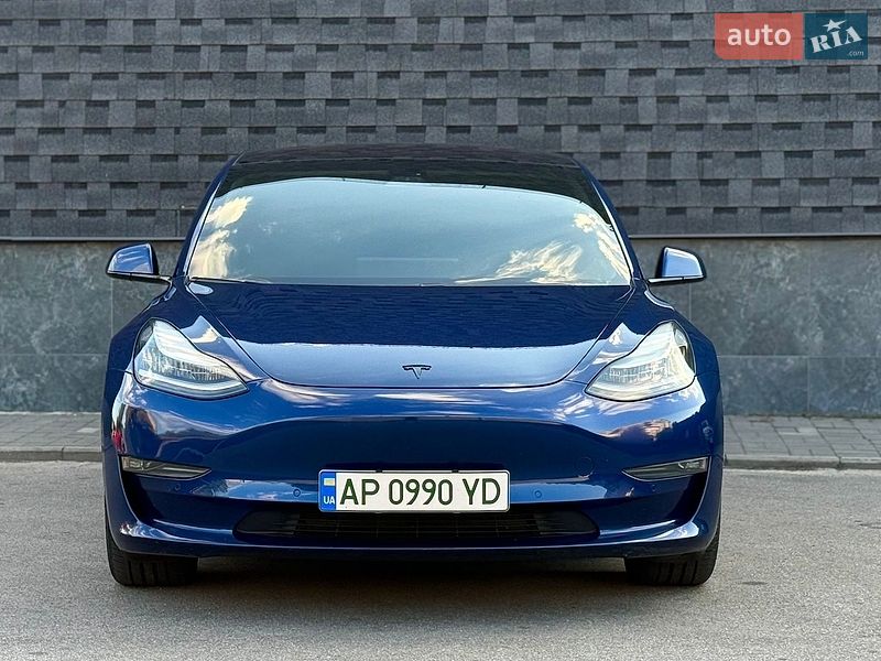 Седан Tesla Model 3 2019 в Запоріжжі