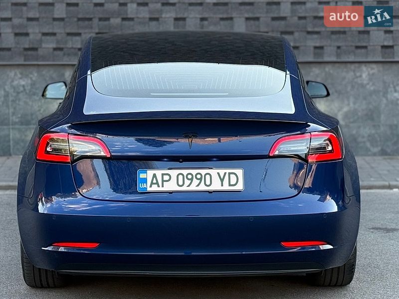 Седан Tesla Model 3 2019 в Запоріжжі