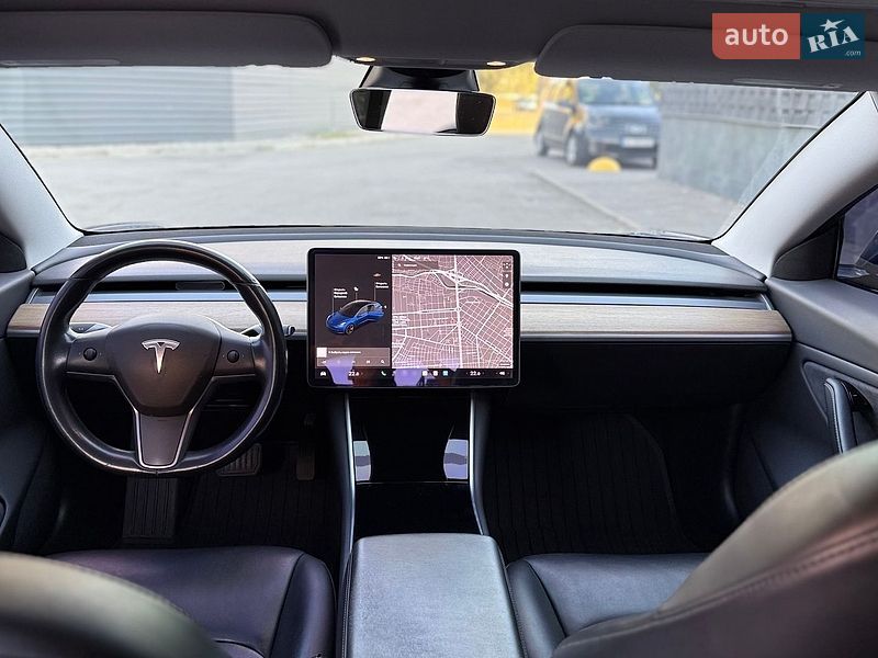 Седан Tesla Model 3 2019 в Запоріжжі