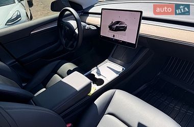 Седан Tesla Model 3 2022 в Києві