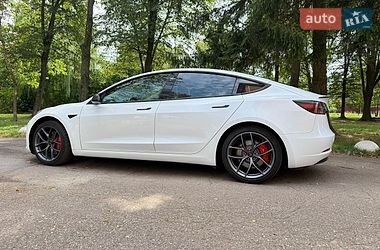 Седан Tesla Model 3 2021 в Калуші