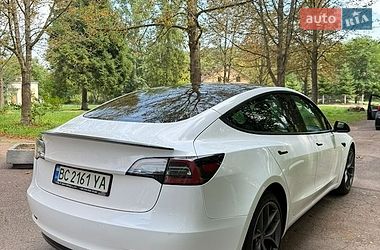Седан Tesla Model 3 2021 в Калуші