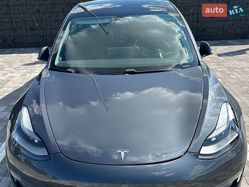 Tesla Model 3 2021