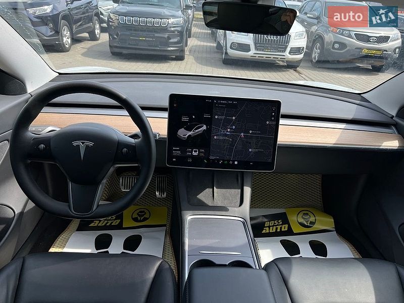 Седан Tesla Model 3 2020 в Ивано-Франковске