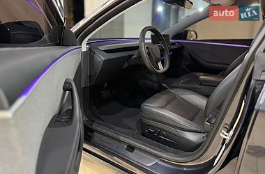 Седан Tesla Model 3 2024 в Коломиї
