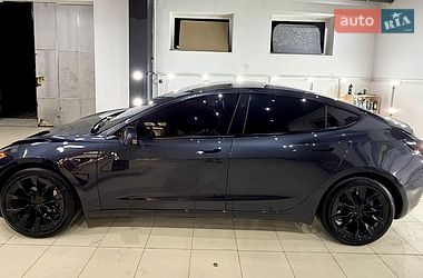 Седан Tesla Model 3 2024 в Коломиї