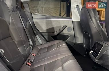 Седан Tesla Model 3 2024 в Коломиї