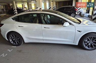 Седан Tesla Model 3 2019 в Києві