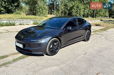 Седан Tesla Model 3 2024 в Запорожье