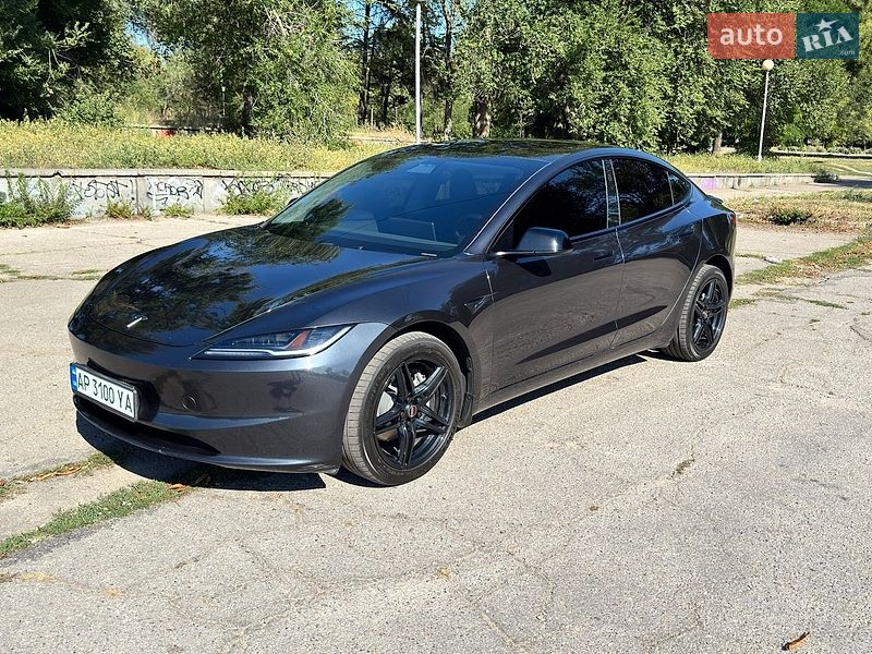 Седан Tesla Model 3 2024 в Запорожье