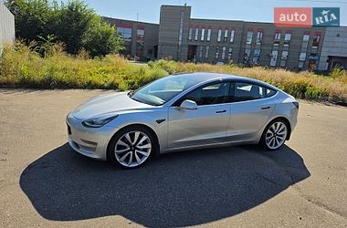 Седан Tesla Model 3 2018 в Дніпрі