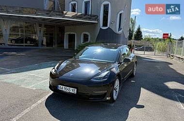 Седан Tesla Model 3 2021 в Києві