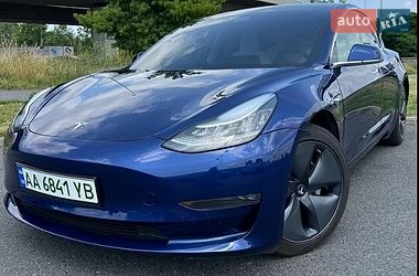 Седан Tesla Model 3 2018 в Киеве