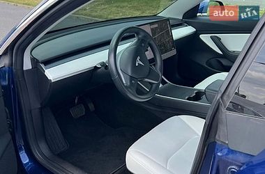 Седан Tesla Model 3 2018 в Киеве