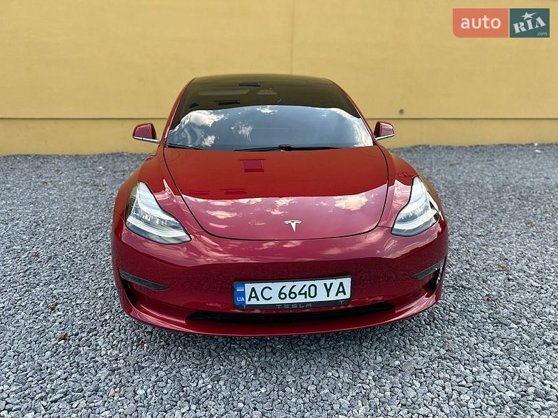 Седан Tesla Model 3 2019 в Самборе