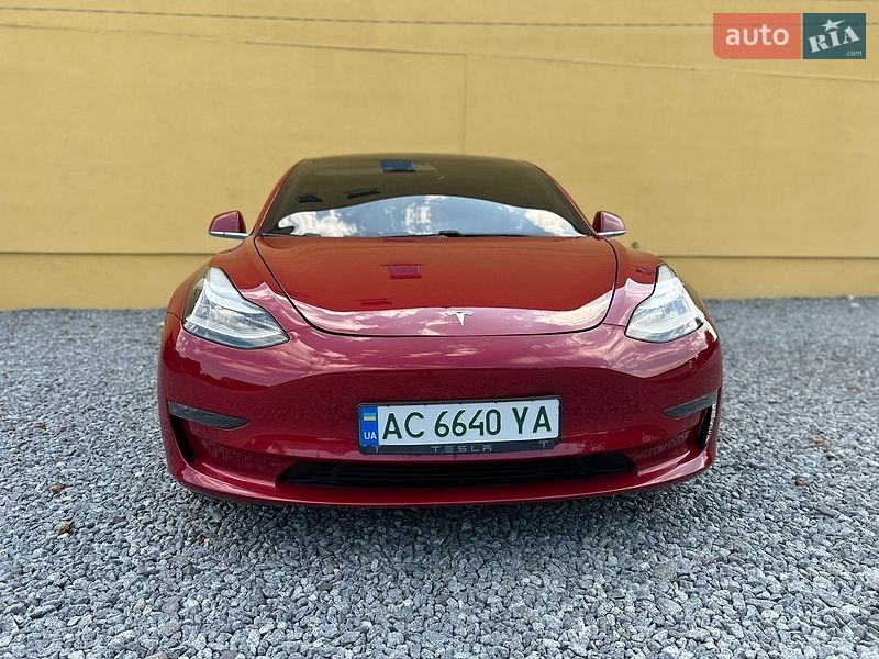 Седан Tesla Model 3 2019 в Самборе