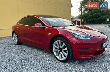 Седан Tesla Model 3 2019 в Самборе