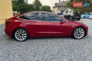 Седан Tesla Model 3 2019 в Самборе
