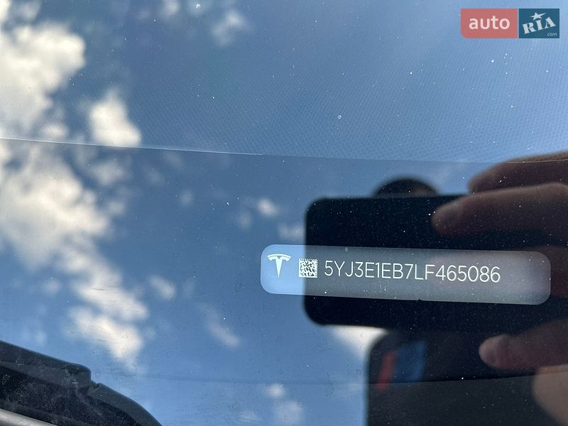 Седан Tesla Model 3 2019 в Самборе