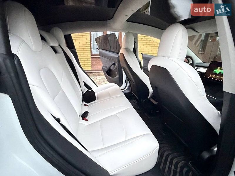 Седан Tesla Model 3 2022 в Львові фото 5 Седан Tesla Model 3 2022 в Львові