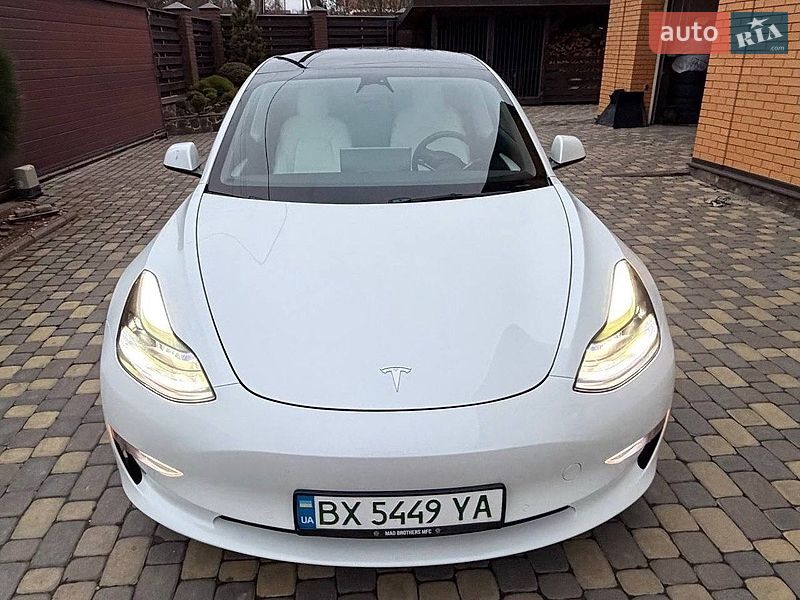Седан Tesla Model 3 2022 в Львові фото Седан Tesla Model 3 2022 в Львові