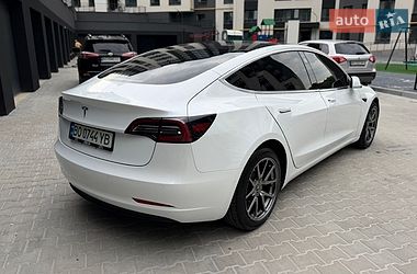 Седан Tesla Model 3 2018 в Тернополе