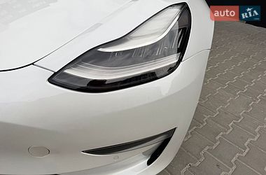 Седан Tesla Model 3 2018 в Тернополе