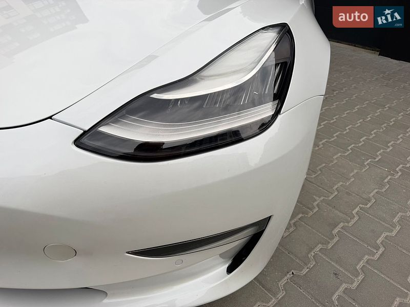 Седан Tesla Model 3 2018 в Тернополе