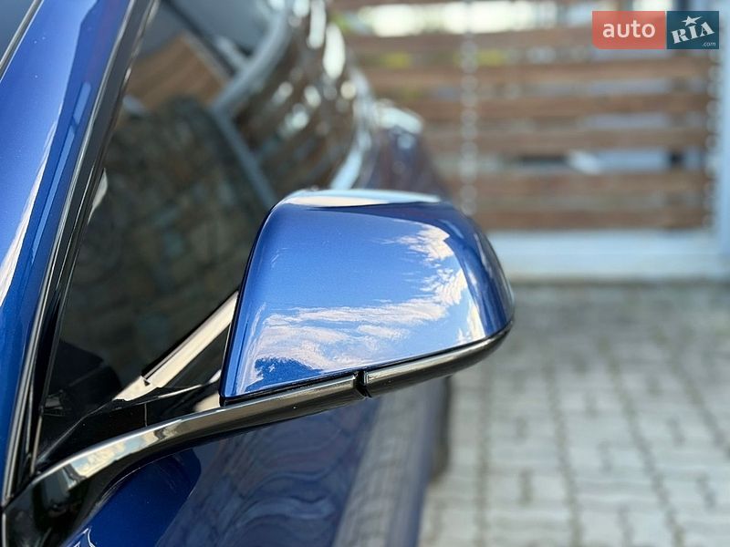 Седан Tesla Model 3 2019 в Стрые