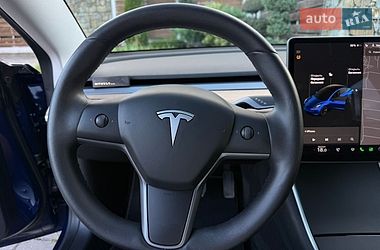 Седан Tesla Model 3 2019 в Стрые