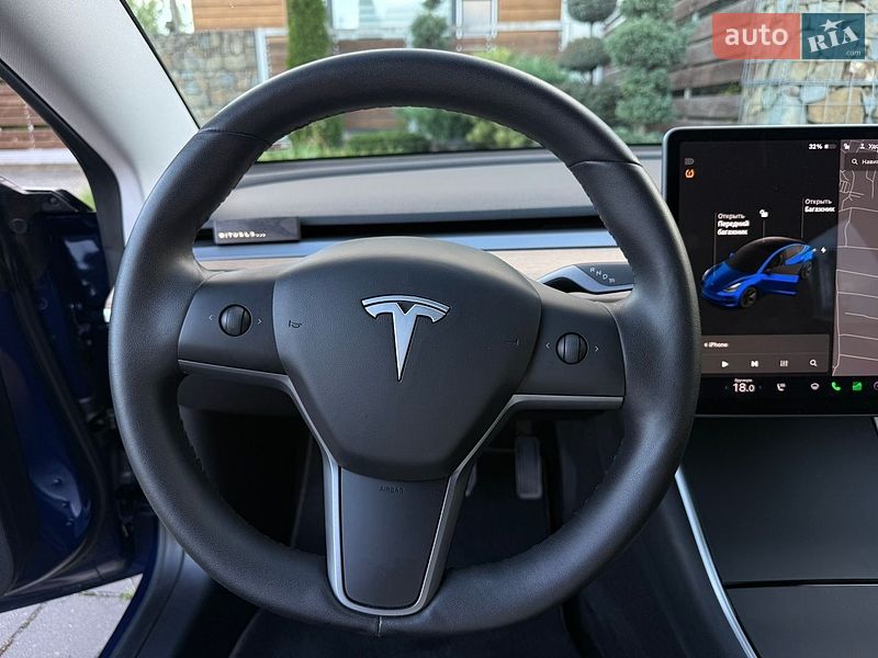 Седан Tesla Model 3 2019 в Стрые