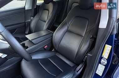 Седан Tesla Model 3 2019 в Стрые