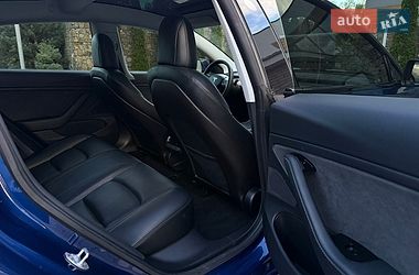Седан Tesla Model 3 2019 в Стрые