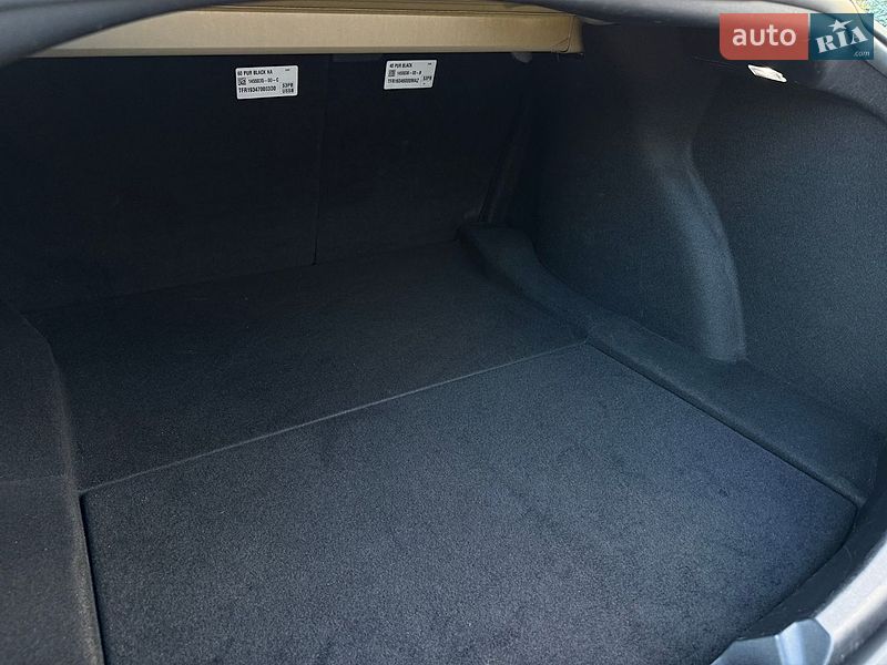 Седан Tesla Model 3 2019 в Стрые