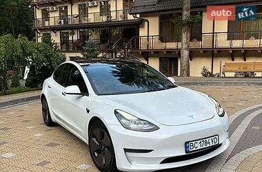 Седан Tesla Model 3 2021 в Трускавце