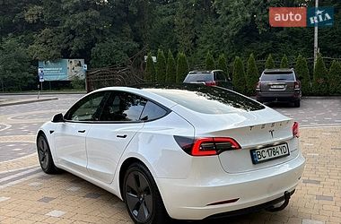 Седан Tesla Model 3 2021 в Трускавці