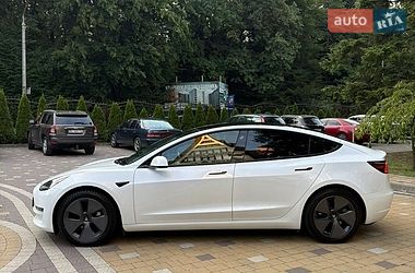 Седан Tesla Model 3 2021 в Трускавці