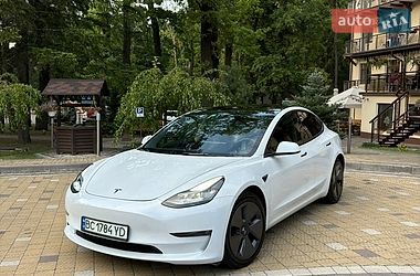 Седан Tesla Model 3 2021 в Трускавці