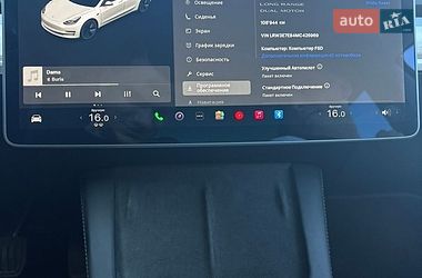 Седан Tesla Model 3 2021 в Трускавці