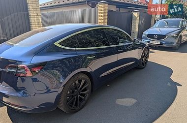 Седан Tesla Model 3 2018 в Киеве
