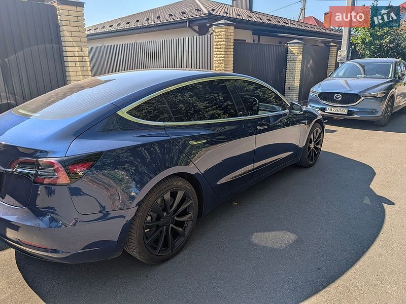 Седан Tesla Model 3 2018 в Киеве