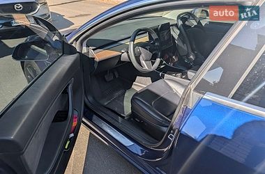 Седан Tesla Model 3 2018 в Києві